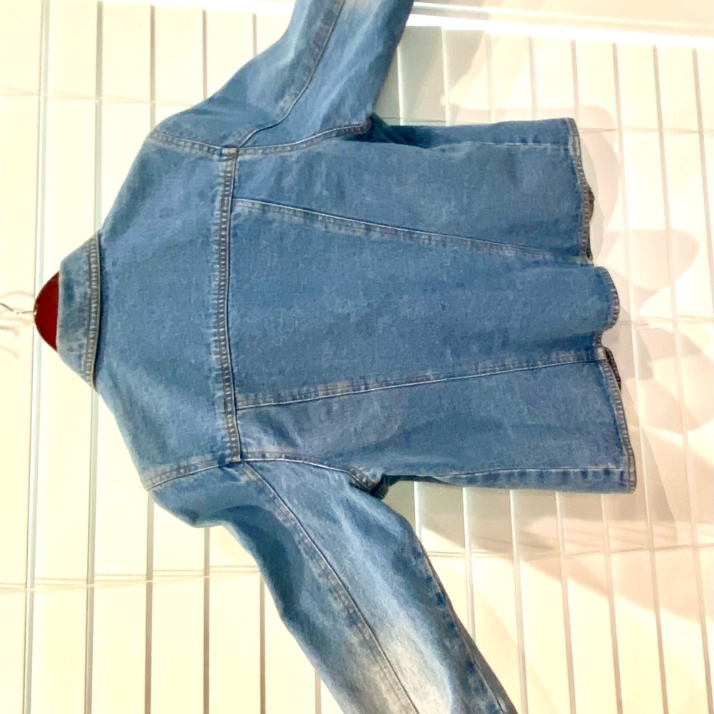 Unbranded denim jacket womens size M. No label for care instructions. Great cond - Picture 6 of 7